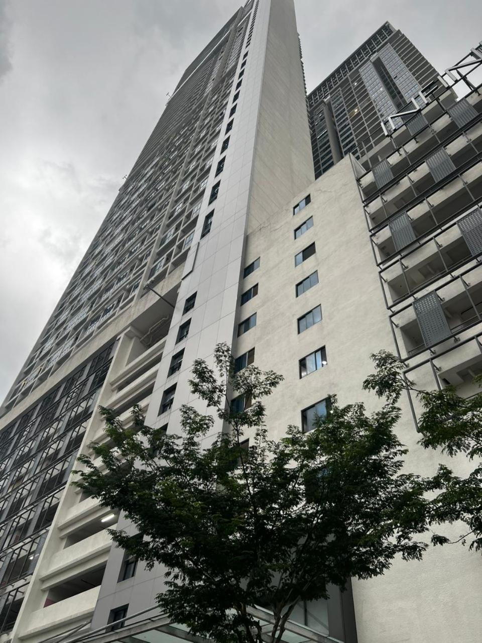Appartement The Colony Klcc View By Nzv à Kuala Lumpur Chambre photo